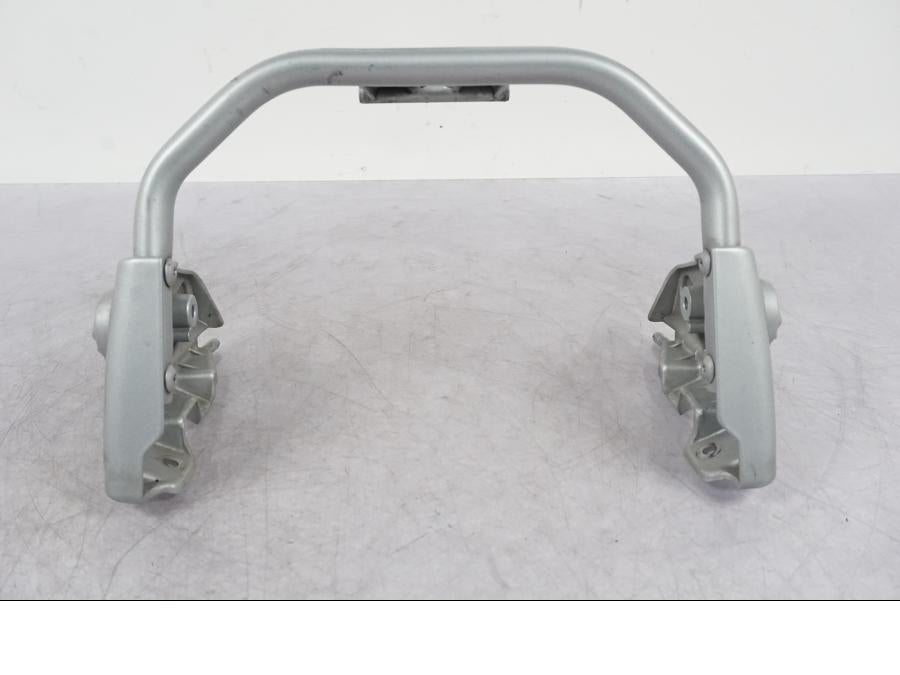 Extrabild2 på Vindrutefäste från en BMW R 1200 GS -2005 motorcykel.