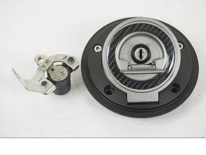 Snett nerifrån på Låssats från en Yamaha MT-07 -2019 motorcykel.