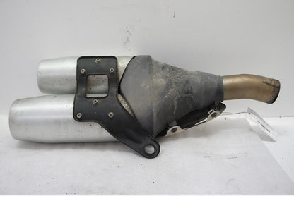 Baksidan på Ljuddämpare från en Ducati Monster 1200 -2015 motorcykel.