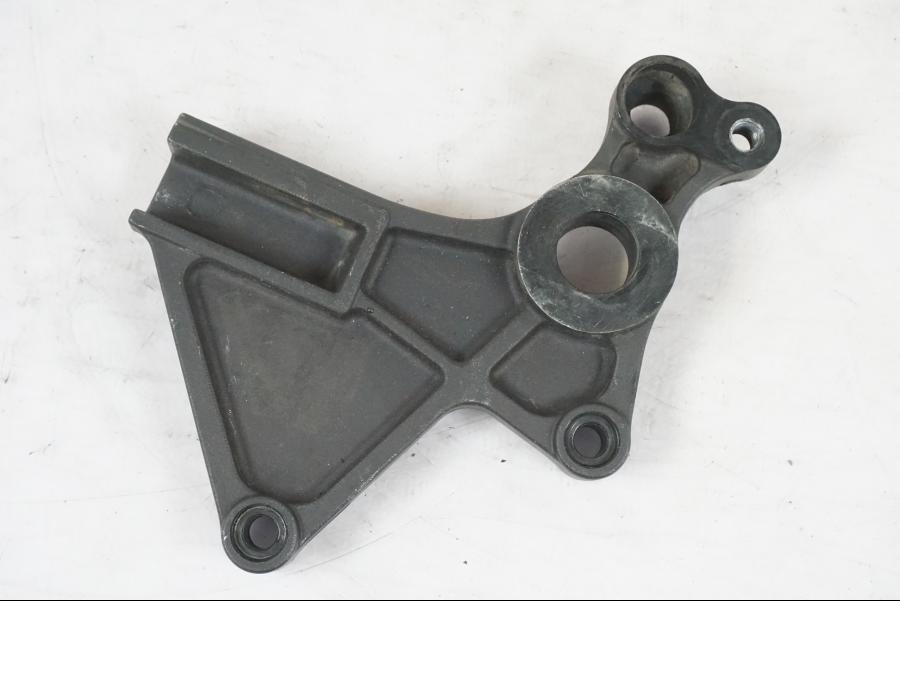 Framsidan på Bromsoksfäste från en Kawasaki ER-6N -2016 motorcykel.