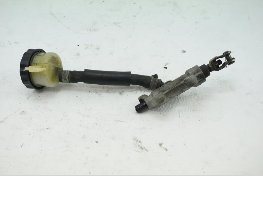 Baksidan på Bromshuvudcylinder från en Kawasaki ZX-6R -2004 motorcykel.