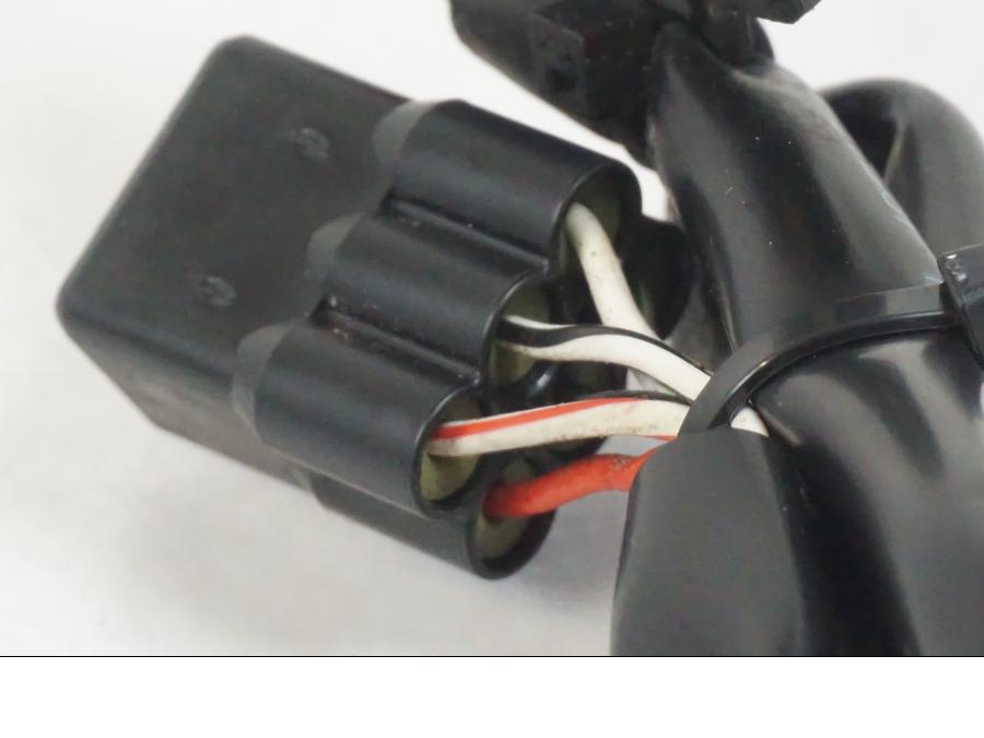 Snett uppifrån på Växelindikator från en KTM 1290 Super Duke R -2022 motorcykel.