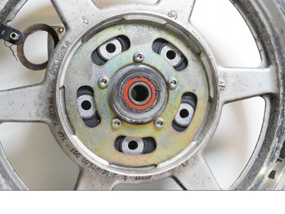 Extrabild4 på Fälg från en Honda GL 1500 -1998 motorcykel.