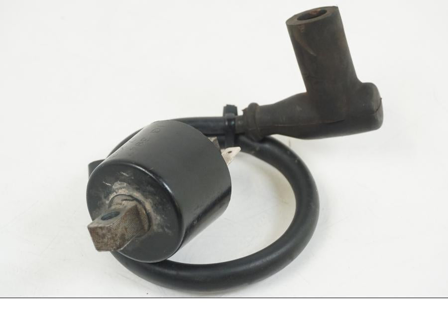 Vänster sida på Tändspole från en Aprilia RS 250 -1998 motorcykel.