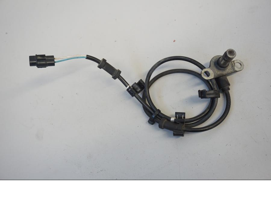 Framsidan på ABS givare från en Suzuki SFV 650 A Gladius -2012 motorcykel.