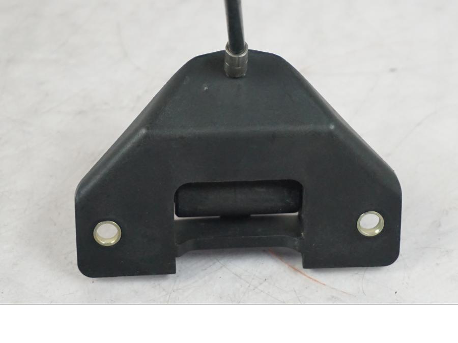 Extrabild1 på Sadellåsmekanism från en BMW R 1200 R -2007 motorcykel.