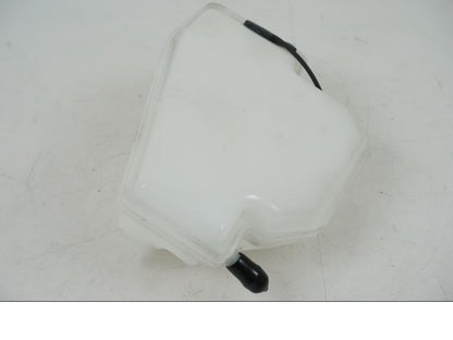 Höger sida på Vattenexpansionskärl från en BMW F 750 GS -2019 motorcykel.