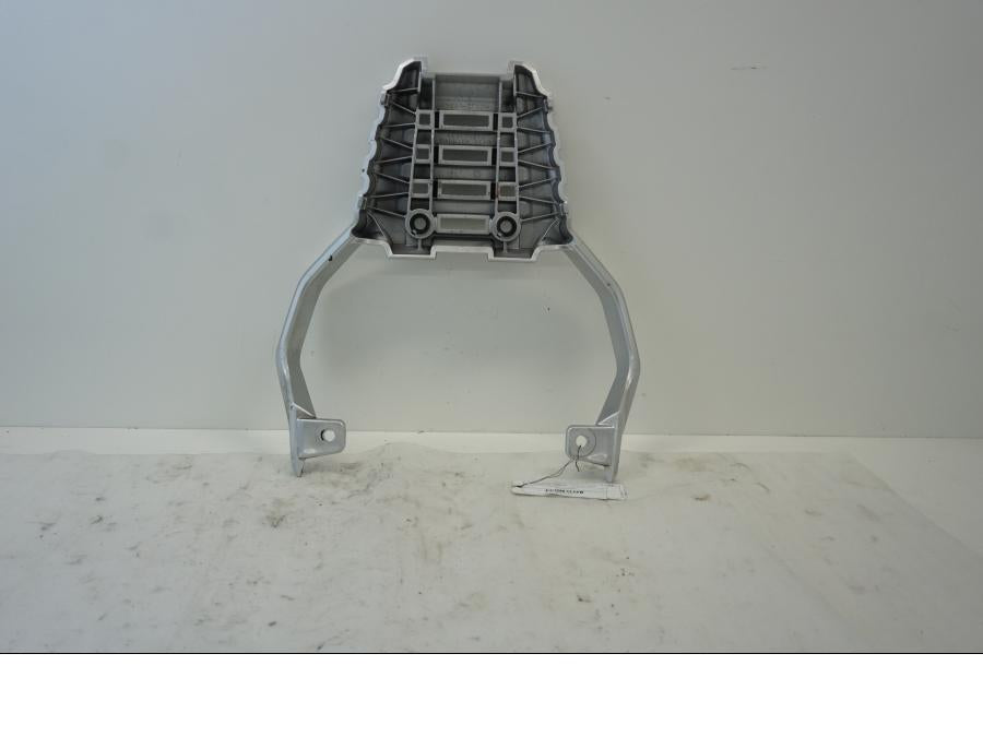 Baksidan på Pakethållare från en Suzuki DL 1000 -2016 motorcykel.