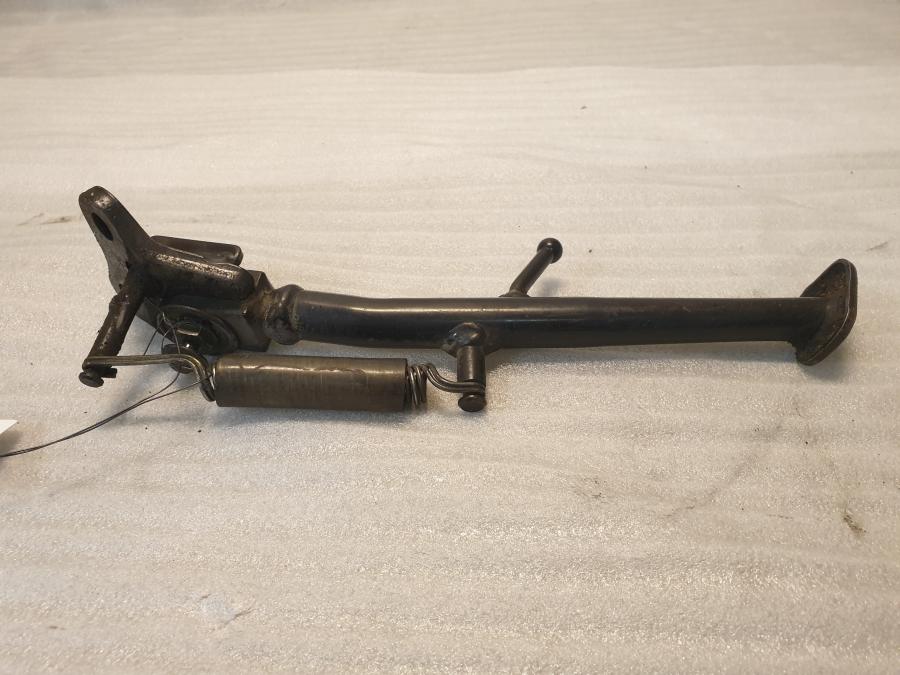 Framsidan på Sidostöd från en Honda CBR 900 RR -2003 motorcykel.