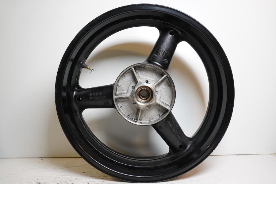 Extrabild1 på Fälg från en Suzuki GSF 650 -2011 motorcykel.