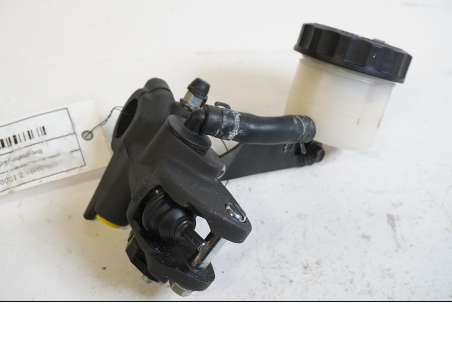 Framsidan på Bromshuvudcylinder från en Kawasaki Z 1000 -2011 motorcykel.