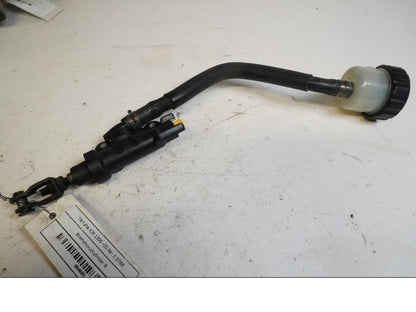 Framsidan på Bromshuvudcylinder från en Yamaha XJR 1300 -2000 motorcykel.