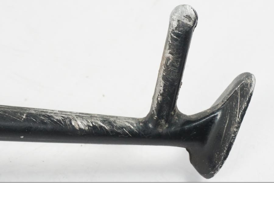 Baksidan på Sidostöd från en Yamaha YZF 1000 R1 -2007 motorcykel.