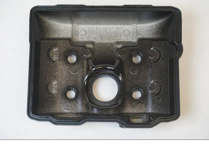 Snett nerifrån på Ventilkåpa från en KTM 1190 Adventure -2015 motorcykel.