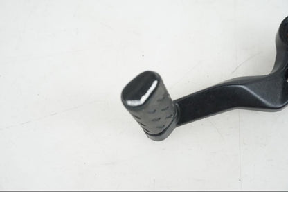 Baksidan på Växelpedal från en Ducati Monster 937 -2021 motorcykel.