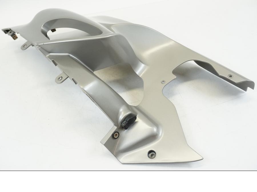 Baksidan på Magkåpa från en BMW K 1200 LT -2004 motorcykel.