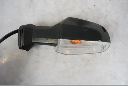 Höger sida på Blinkers från en Kawasaki Z 800 -2014 motorcykel.