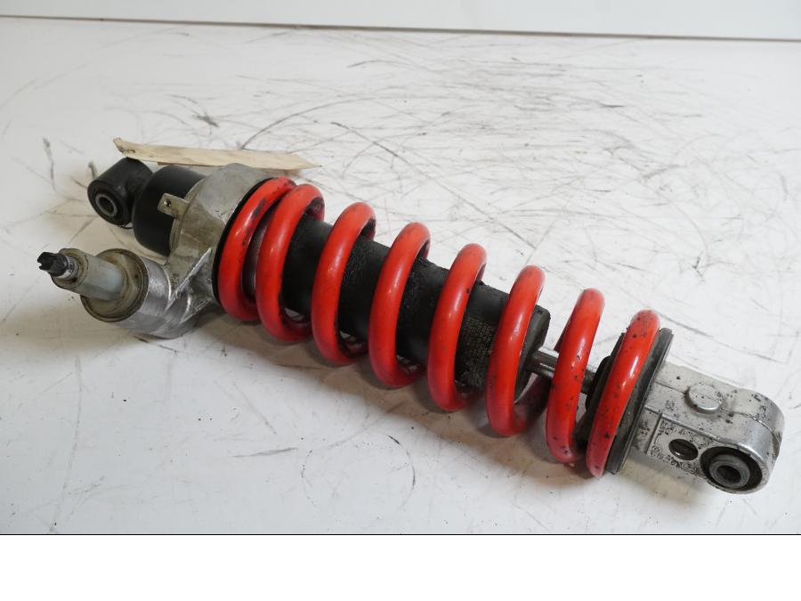 Framsidan på Stötdämpare från en Triumph Sprint ST -2007 motorcykel.