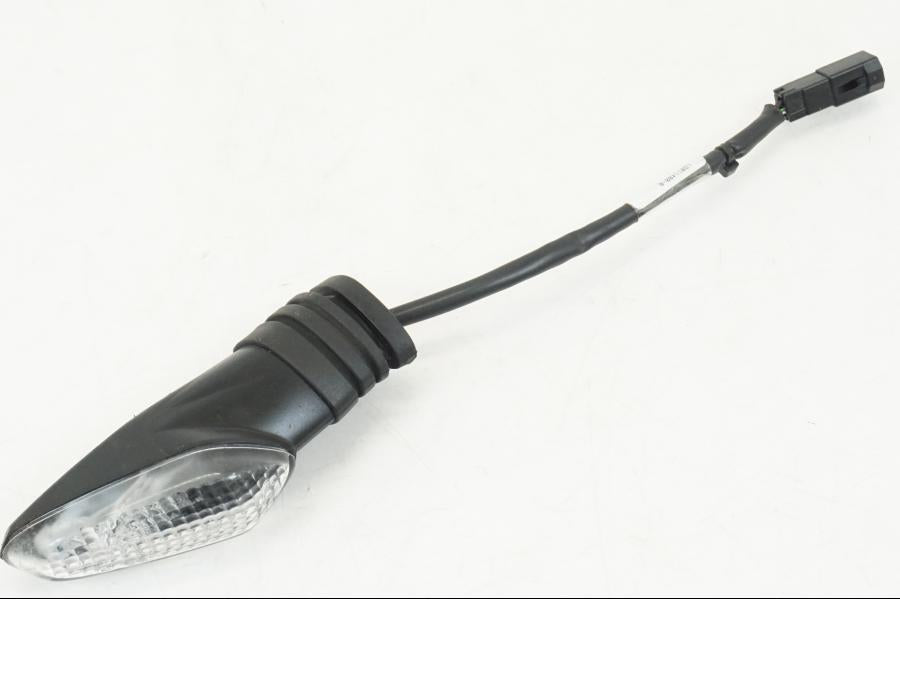 Framsidan på Blinkers LED från en Ducati Streetfighter V4 -2020 motorcykel.