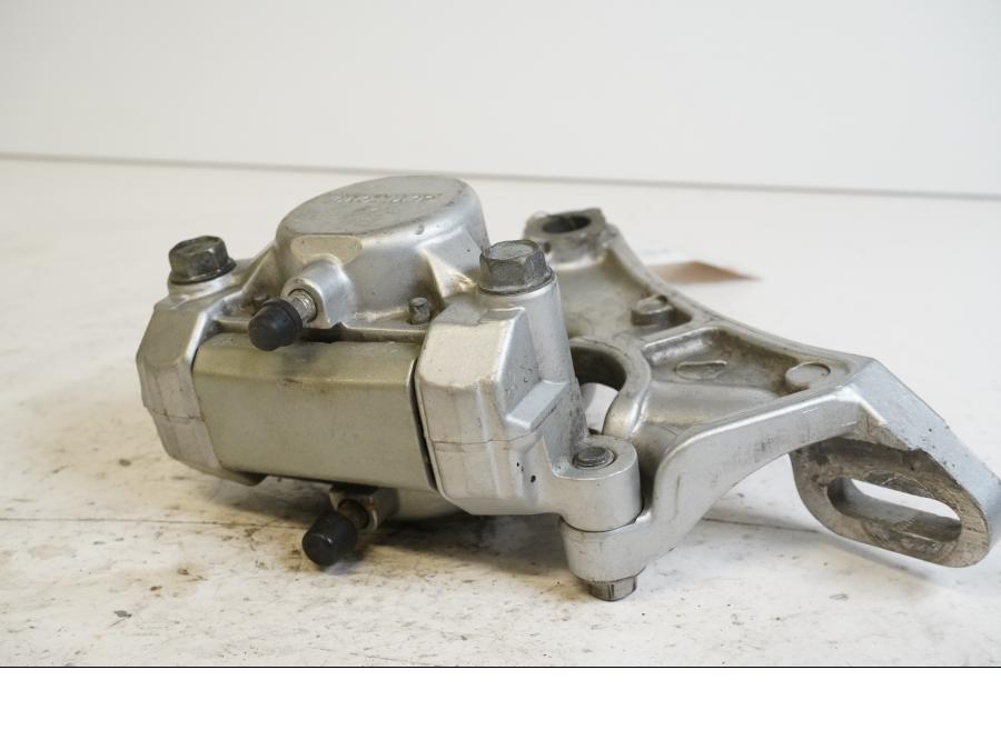 Baksidan på Bromsok från en Yamaha TDM 850 -1996 motorcykel.