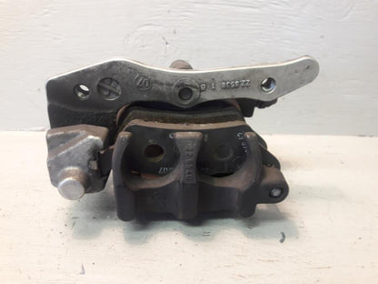 Baksidan på Bromsok från en BMW K 1200 S -2008 motorcykel.