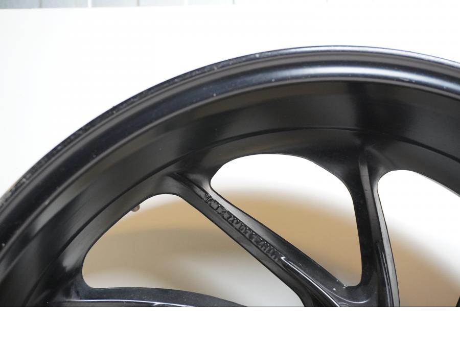 Extrabild5 på Fälg från en BMW F 800 S -2009 motorcykel.