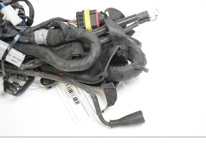 Vänster sida på Kabelstam från en Aprilia Tuono V4R -2018 motorcykel.