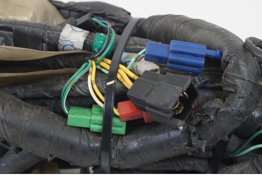 Höger sida på Kabelstam från en Honda XL 1000 V -1999 motorcykel.