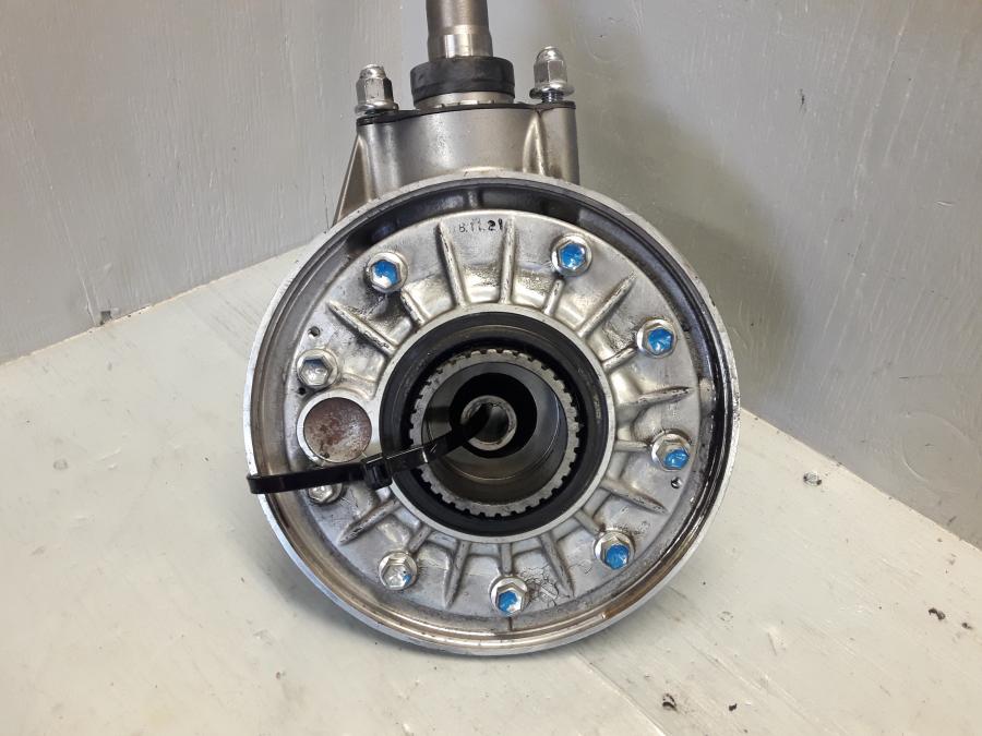 Vänster sida på Slutväxel från en Suzuki VL 800 -2009 motorcykel.