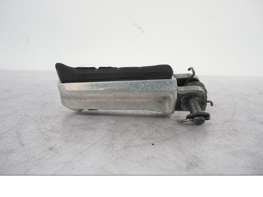 Baksidan på Fotpinne från en Honda VTR 1000 F -1997 motorcykel.