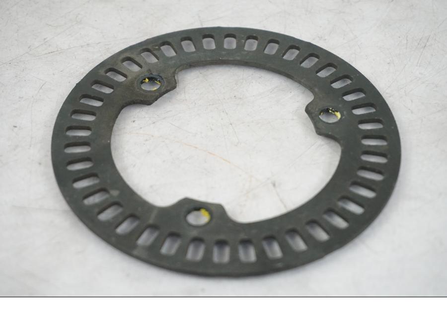 Höger sida på ABS krans från en Yamaha MT 125 -2017 motorcykel.