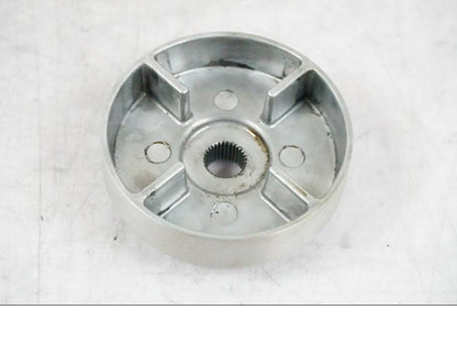 Vänster sida på Generator från en BMW K 1200 S -2005 motorcykel.