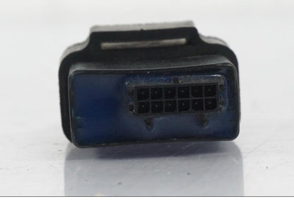 Höger sida på Blinkersrelä från en MV Agusta Dragster -2014 motorcykel.