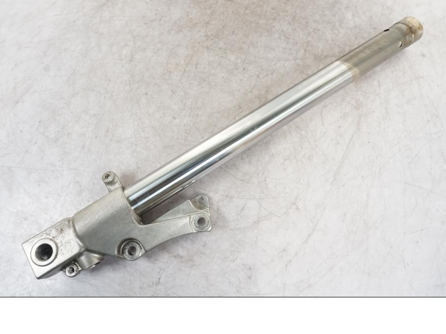 Framsidan på Gaffelben från en Suzuki GSX-R 750 -1992 motorcykel.