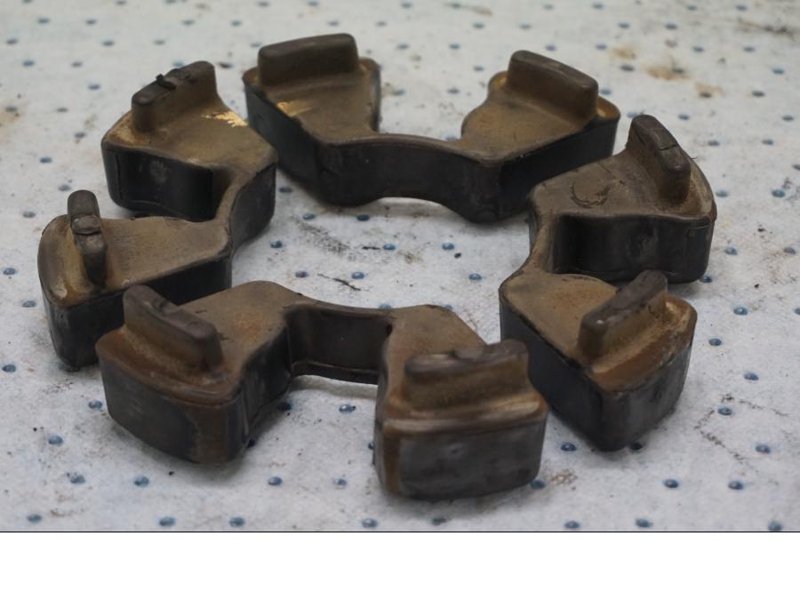 Framsidan på Ryckutjämnare från en Kawasaki EN 500 -1999 motorcykel.