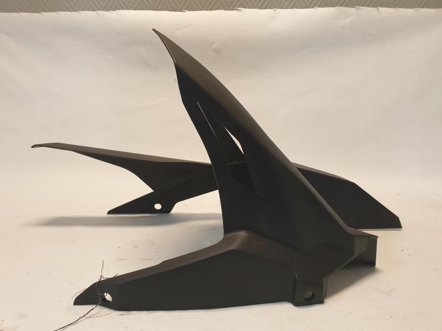 Baksidan på Svingskärm från en Kawasaki Z 125 -2019 motorcykel.