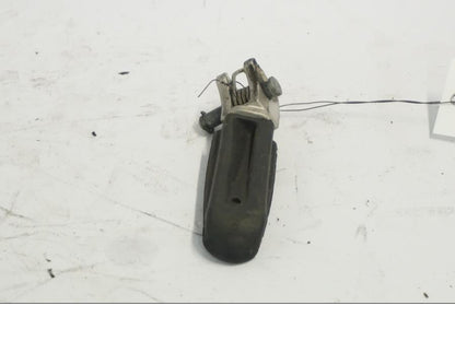 Vänster sida på Fotpinne från en KTM 790 Duke -2018 motorcykel.