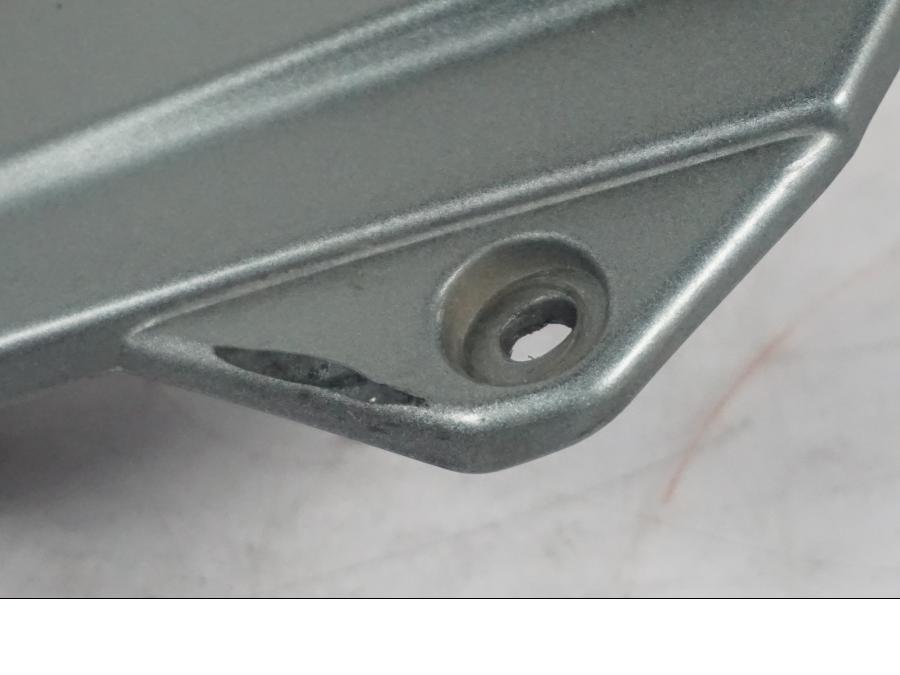 Snett uppifrån på Sidopanel från en BMW R 1200 R -2007 motorcykel.