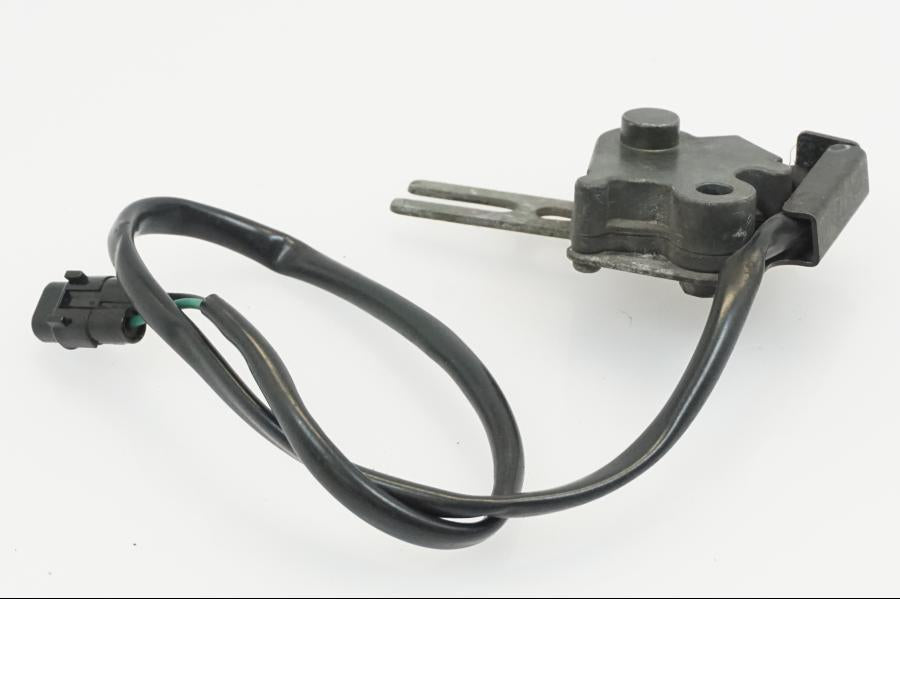 Framsidan på Sidostödsbrytare från en Kawasaki VN 1500 Mean Streak -2003 motorcykel.