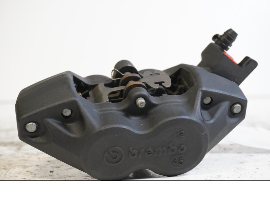 Baksidan på Bromsok från en BMW R 1200 RT -2013 motorcykel.