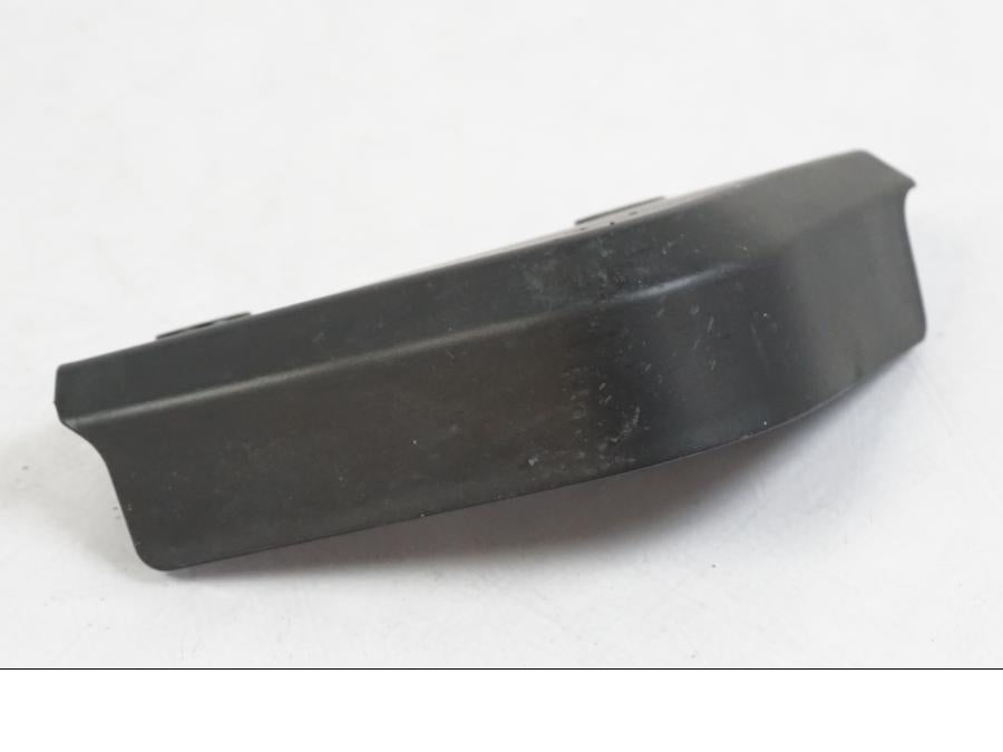 Baksidan på Plast från en KTM 1290 Super Duke R -2022 motorcykel.