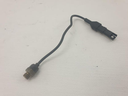 Framsidan på Temperatursensor från en BMW R 1200 GS -2006 motorcykel.