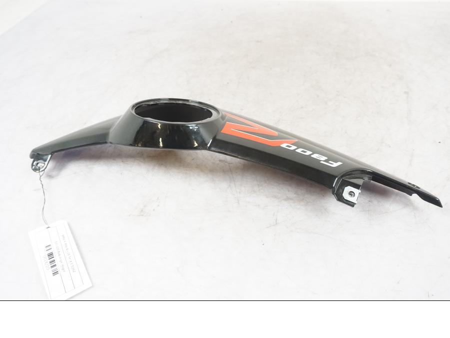 Baksidan på Bakvinge från en BMW F 800 R -2018 motorcykel.