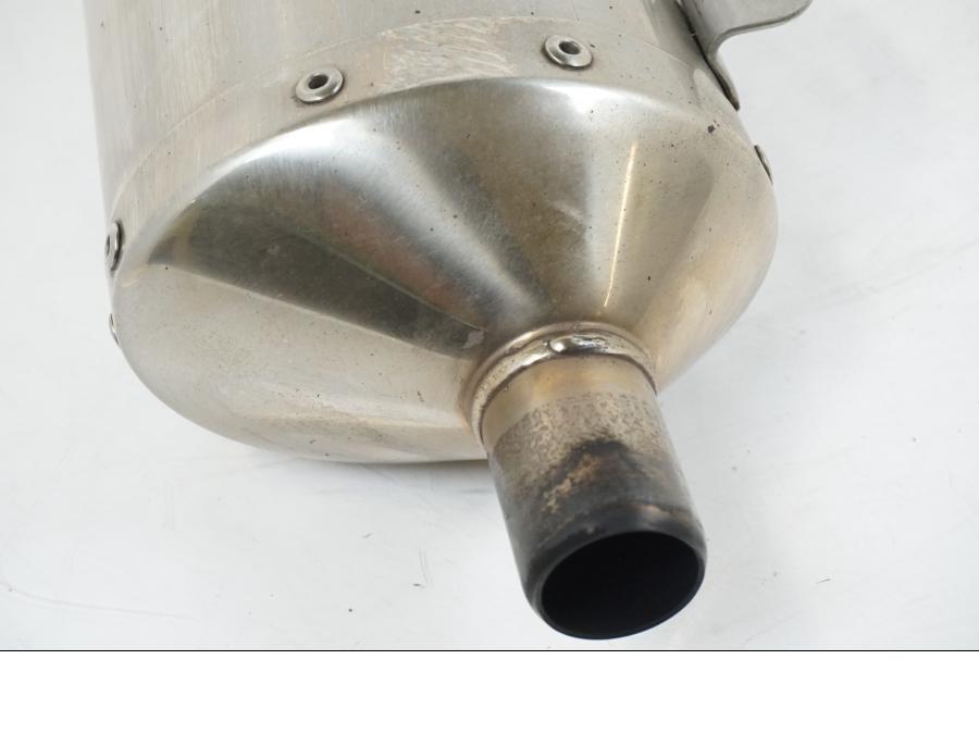 Extrabild2 på Ljuddämpare från en Triumph Speed Triple -2008 motorcykel.