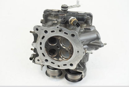 Extrabild6 på Topplock från en Ducati Hyperstrada -2013 motorcykel.