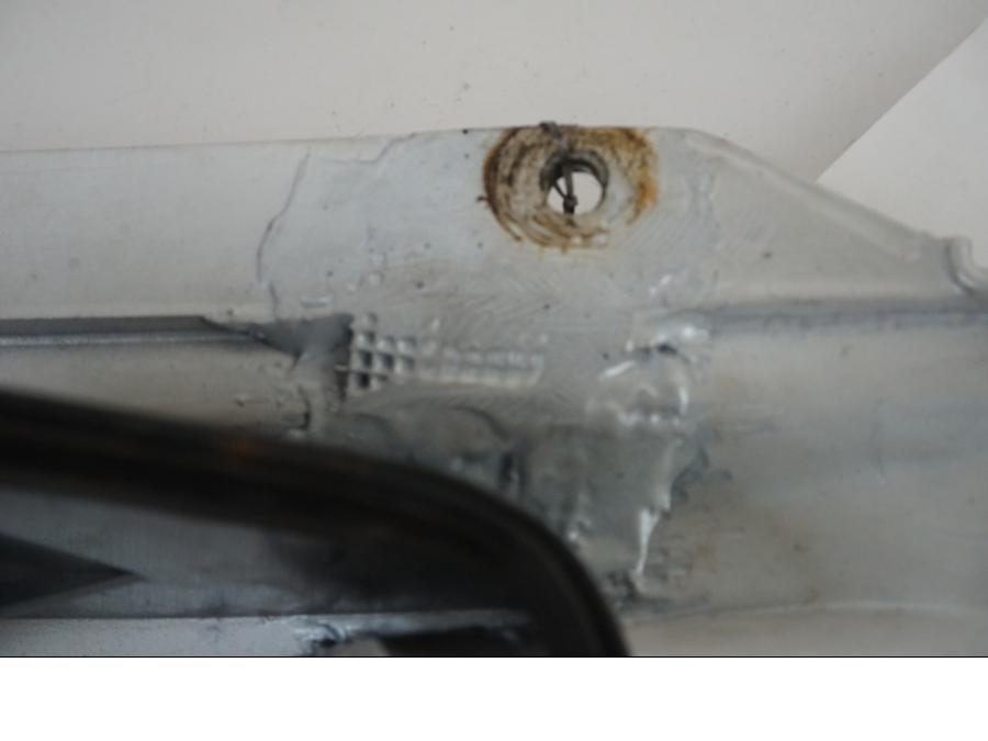 Extrabild2 på Sidkåpa från en Yamaha FZ 750 -1988 motorcykel.