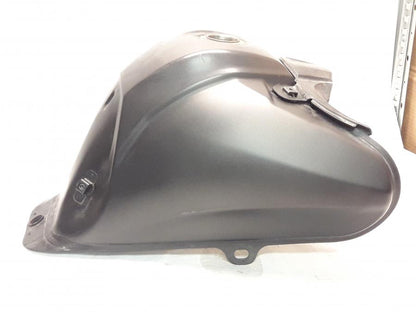 Baksidan på Bensintank från en Yamaha XT 660 R -2004 motorcykel.