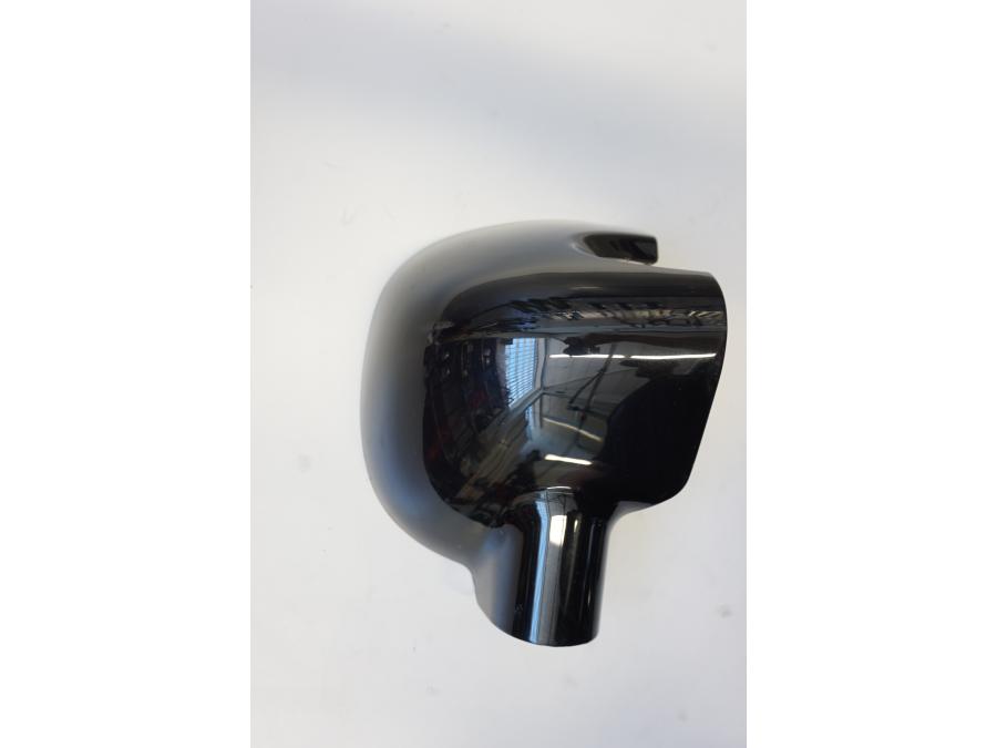 Framsidan på Fotkåpa från en H-D Street Glide FLHX -2015 motorcykel.