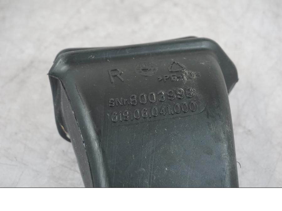 Baksidan på Luftburksnorkel från en KTM 1290 Super Adventure S -2022 motorcykel.