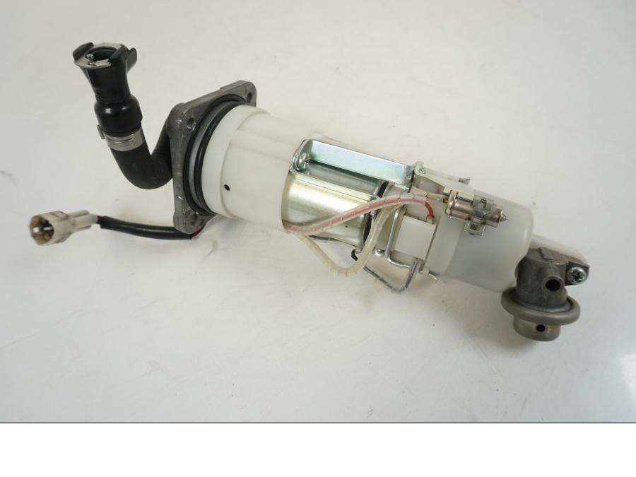 Framsidan på Bensinpump förgasare från en KTM 990 SM -2009 motorcykel.